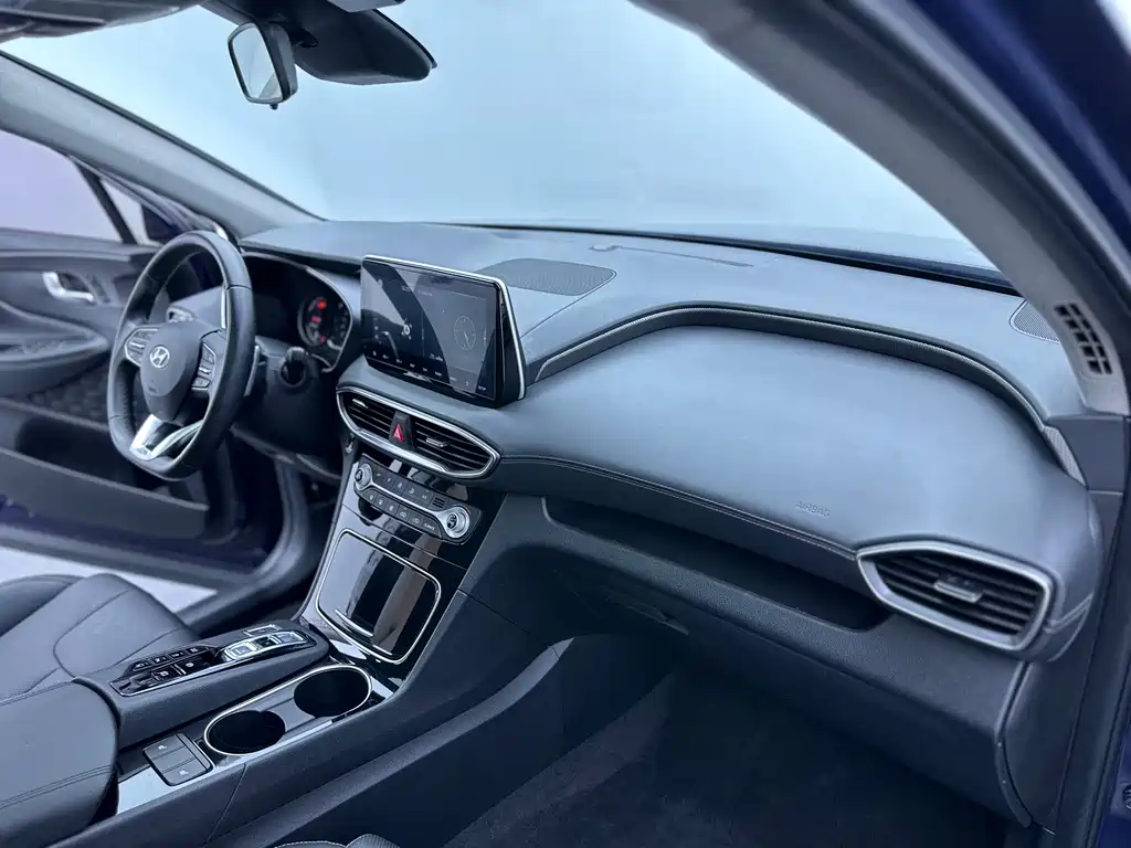 Hyundai Santa Fe — миниатюра 22