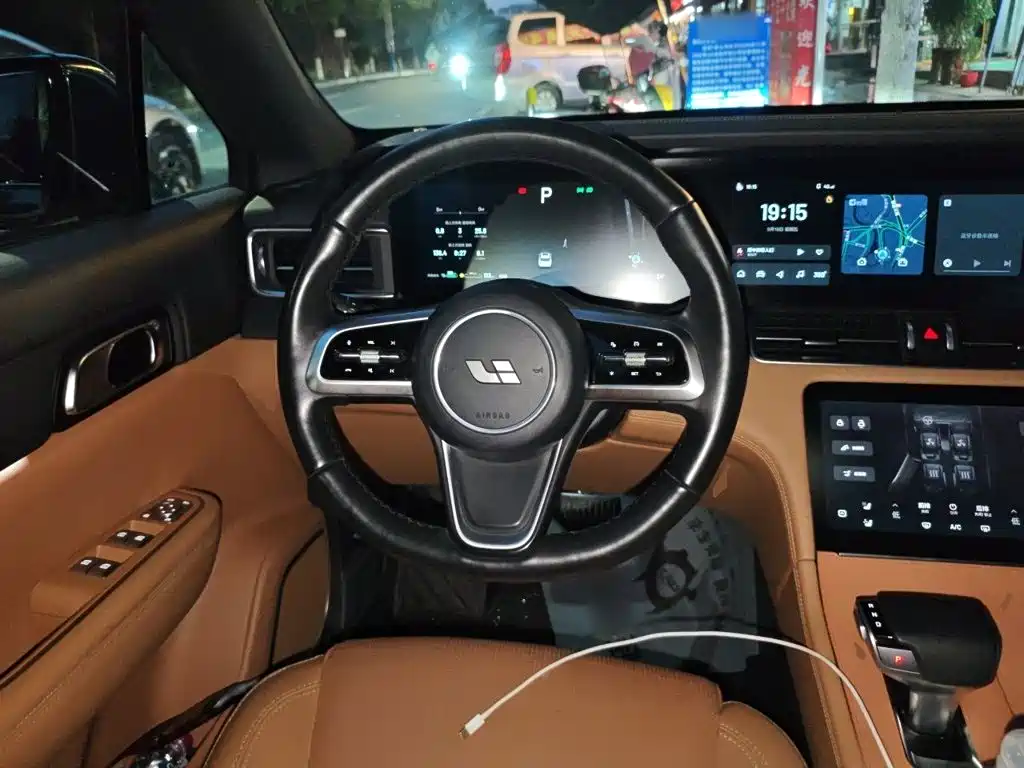 Li Auto Li ONE — миниатюра 6