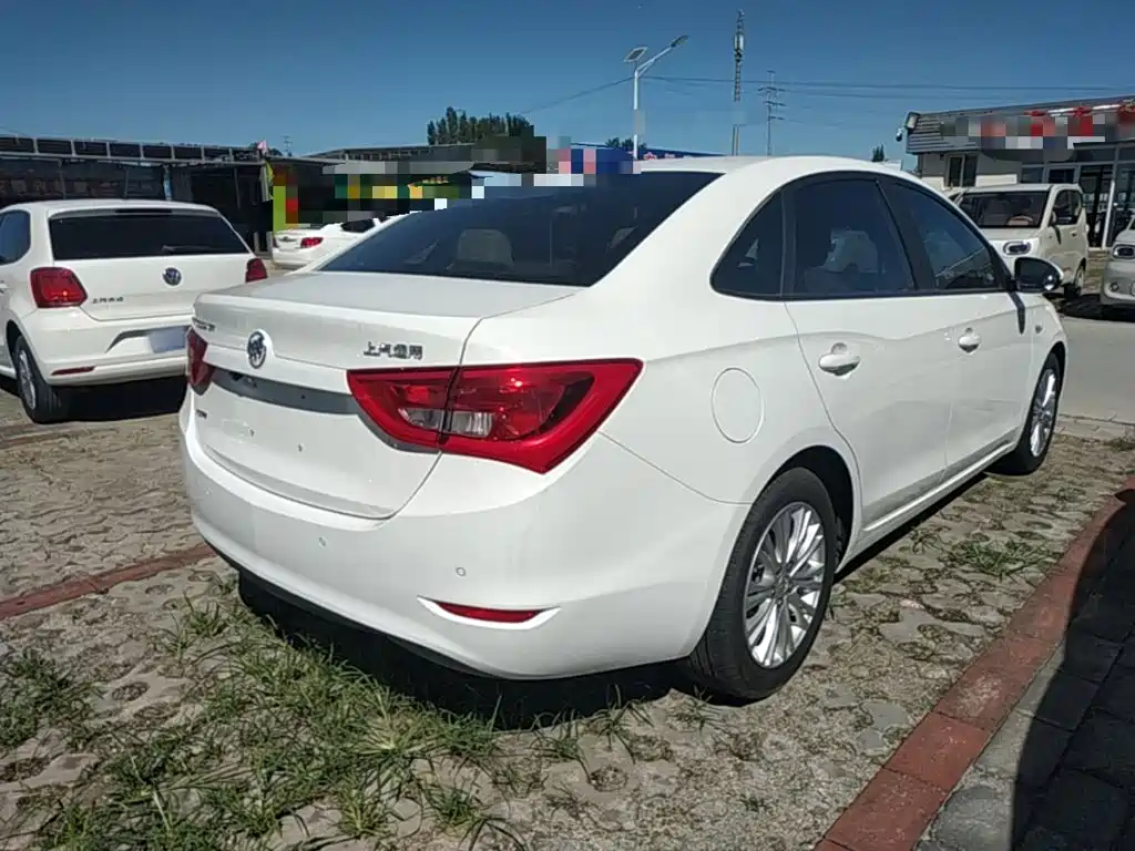 Buick Excelle — миниатюра 7