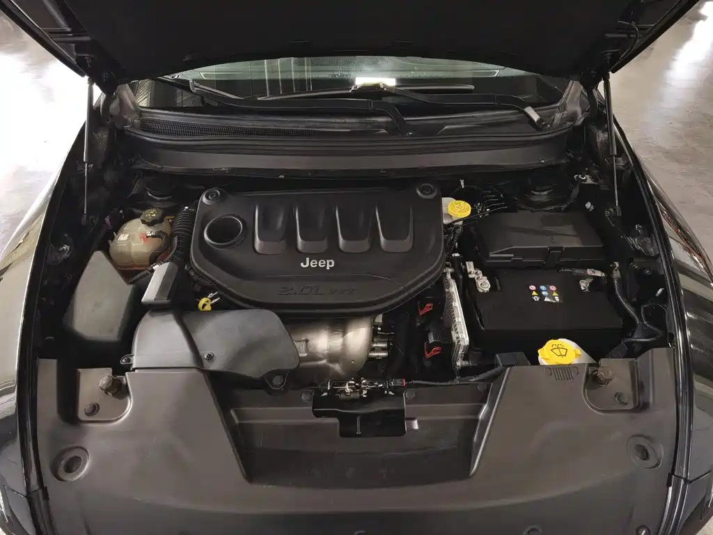 Jeep Cherokee — миниатюра 6