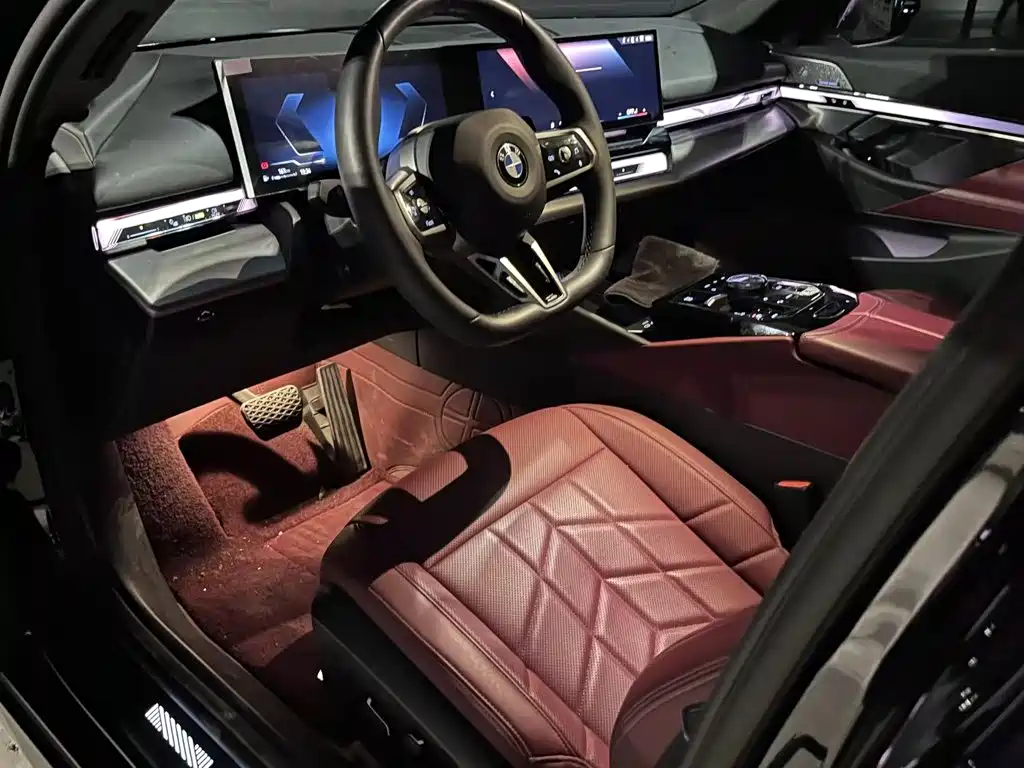 BMW 5 Series — миниатюра 4
