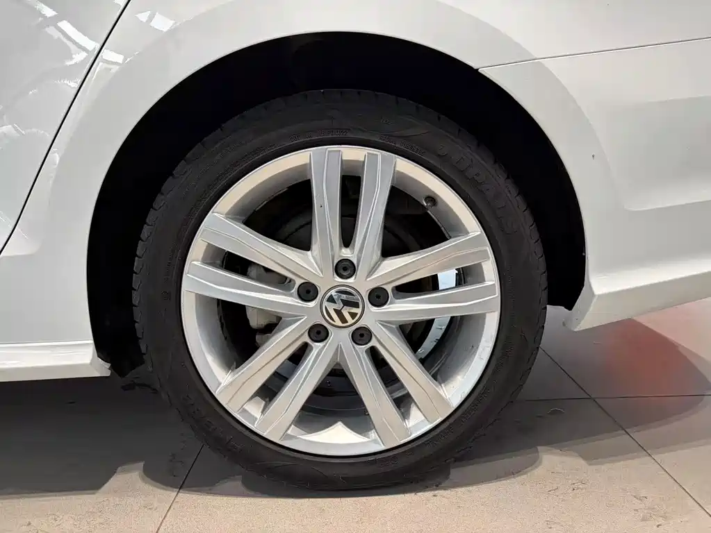 Volkswagen Sagitar — миниатюра 19