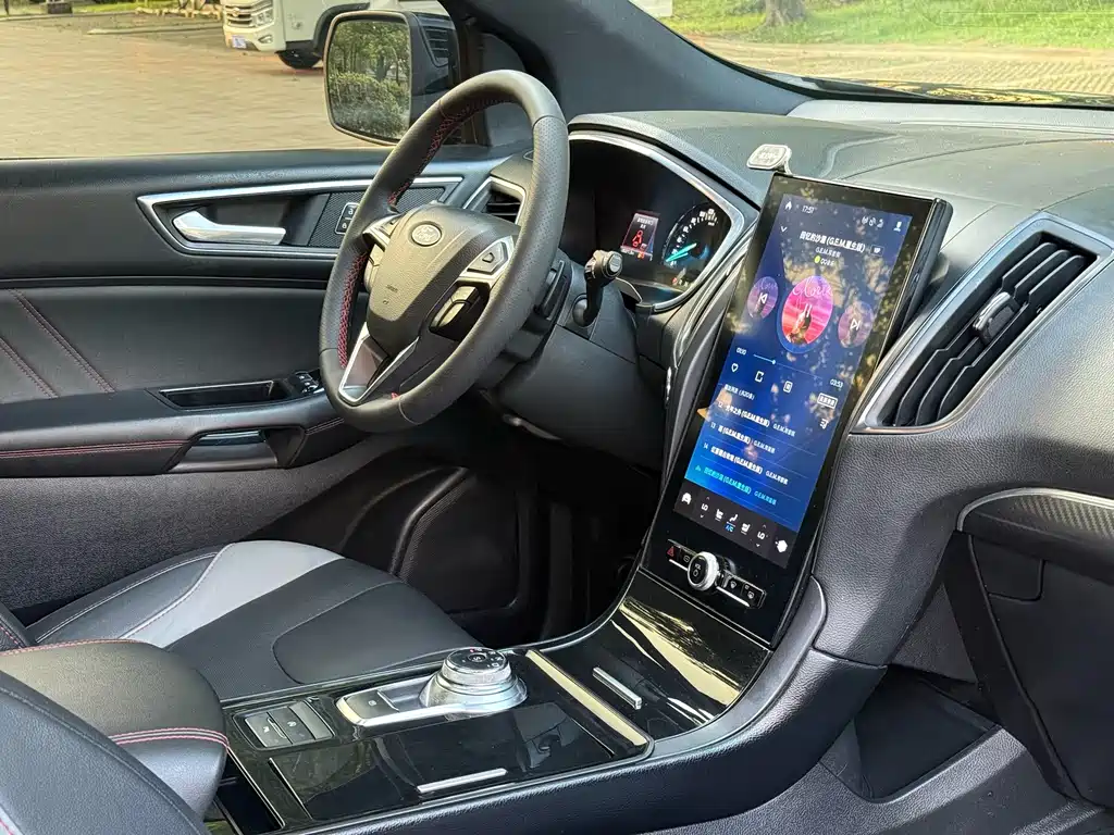 Ford Edge — миниатюра 17
