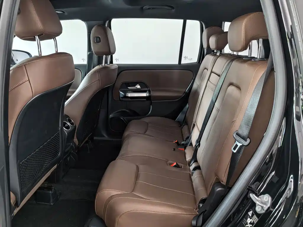 Mercedes-Benz GLB — миниатюра 15