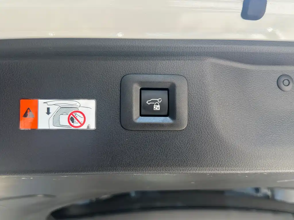 Toyota Vellfire — миниатюра 13