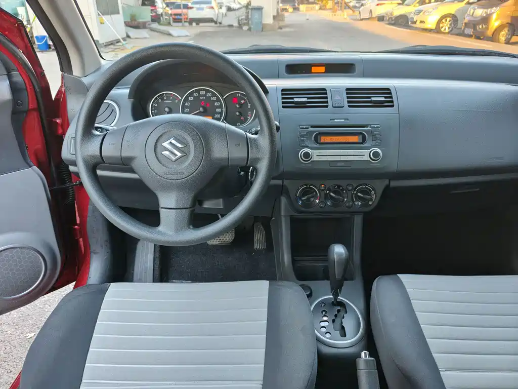 Suzuki Swift — миниатюра 7