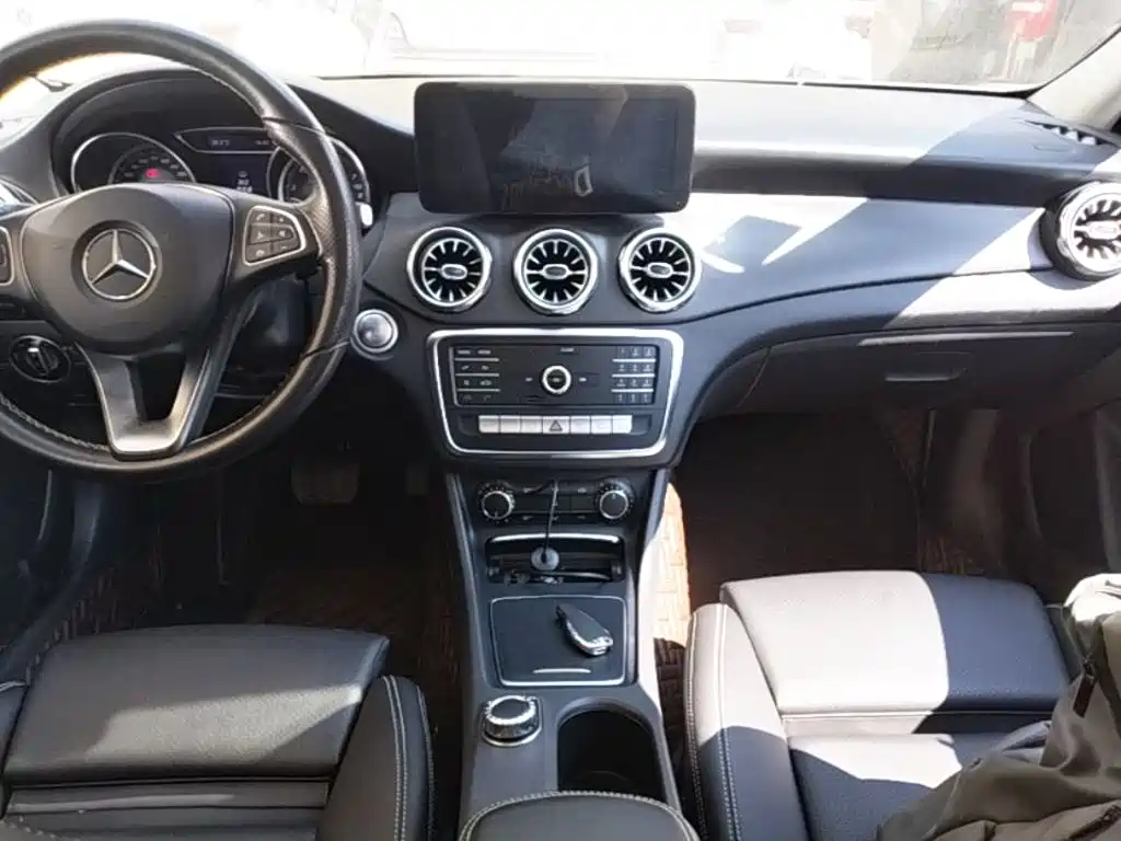 Mercedes-Benz GLA — миниатюра 13