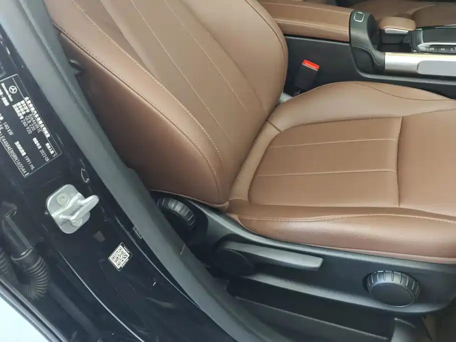 Mercedes-Benz GLB — миниатюра 8
