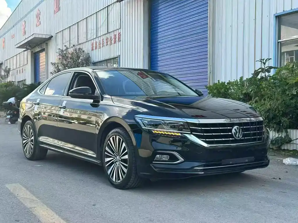 Volkswagen Passat 2019 330TSI Luxury VI