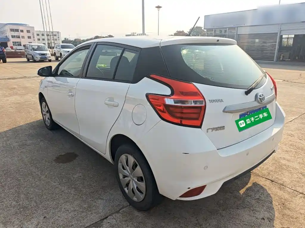 Toyota Yaris L — миниатюра 5