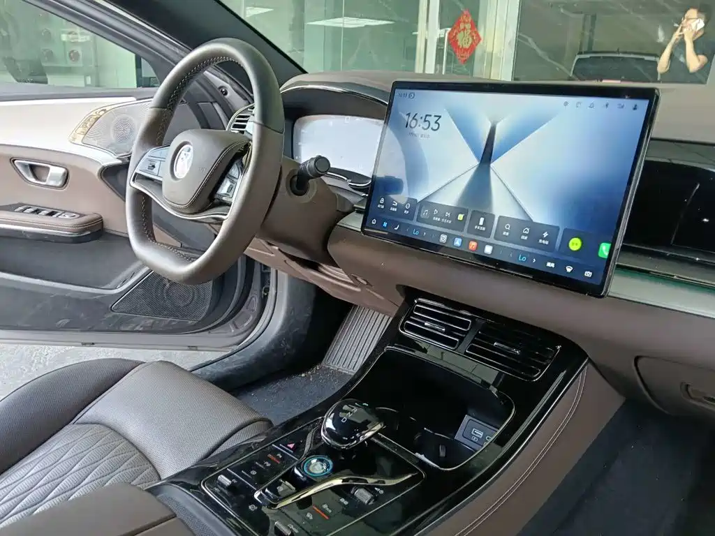 BYD Han 2025 DM-i 125KM Smart Drive