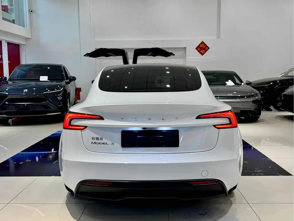 Tesla Model 3 — фотографии объявления, Фото 11
