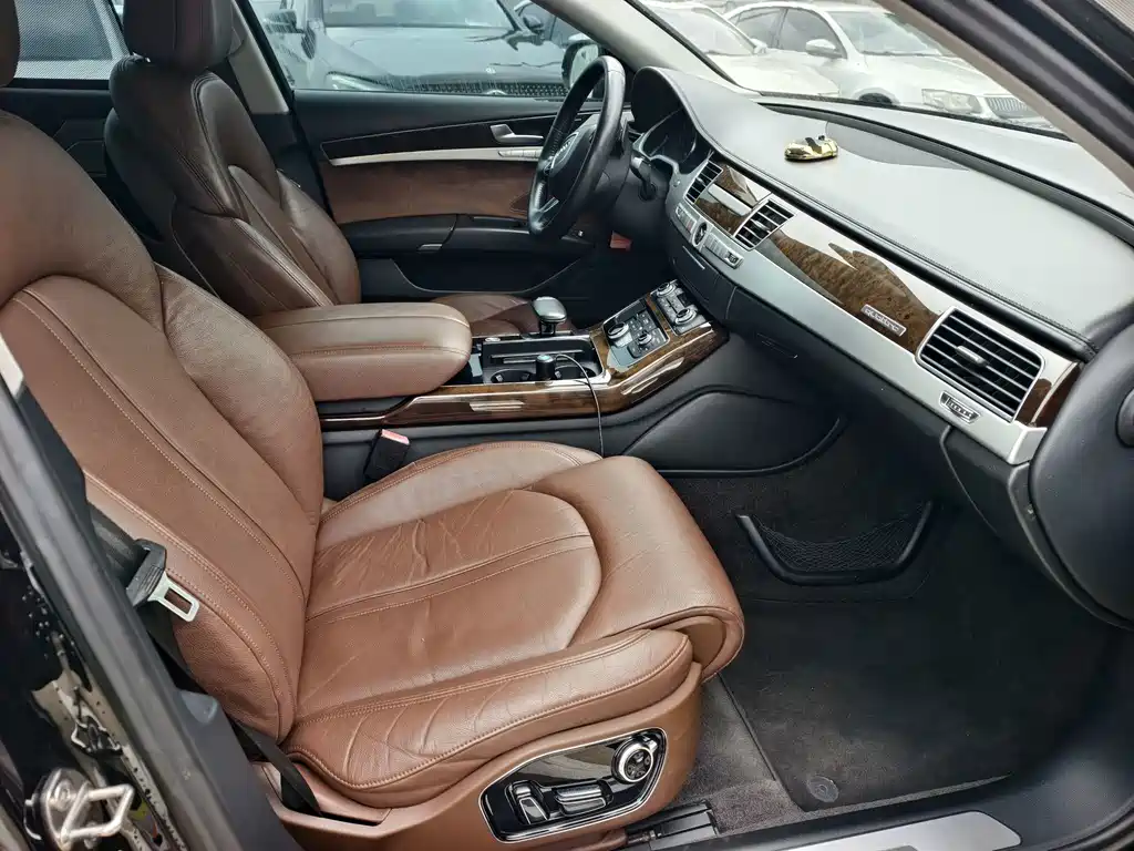 Audi A8 — миниатюра 12