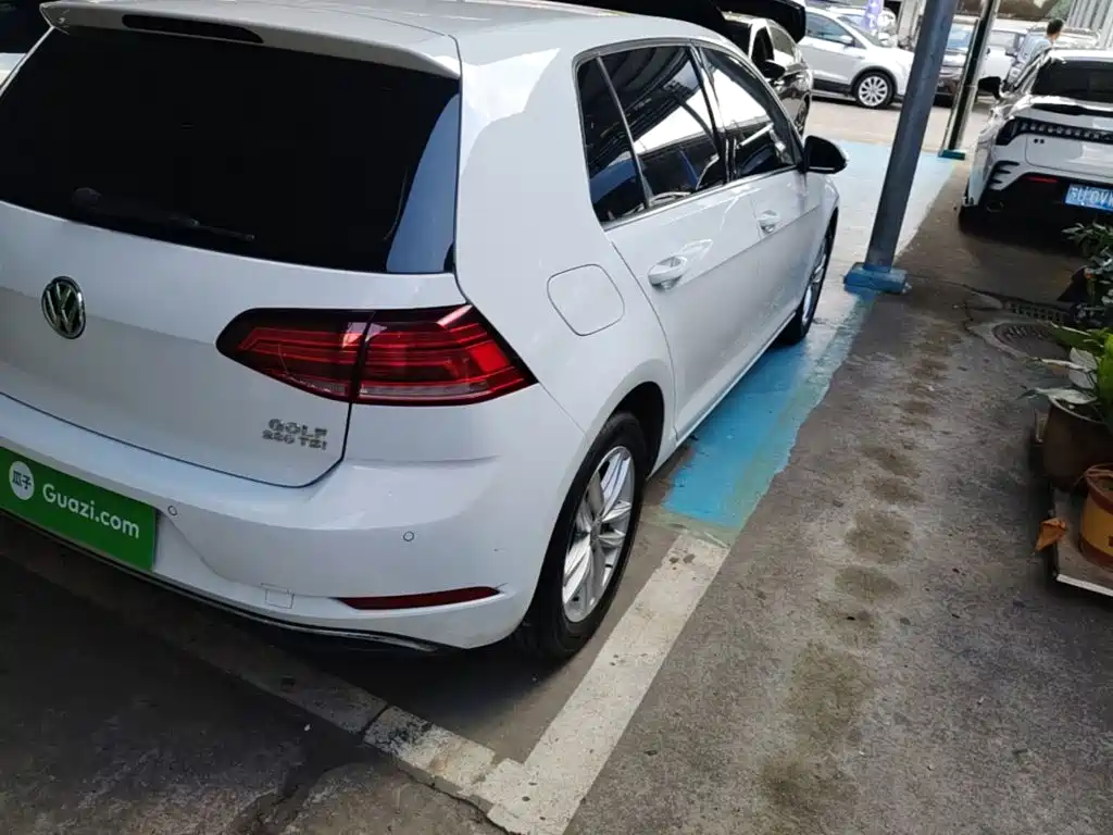 Volkswagen Golf — миниатюра 8