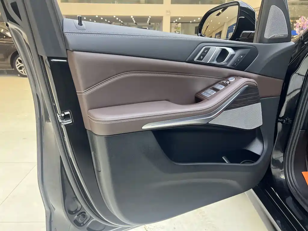 BMW X5 — миниатюра 11