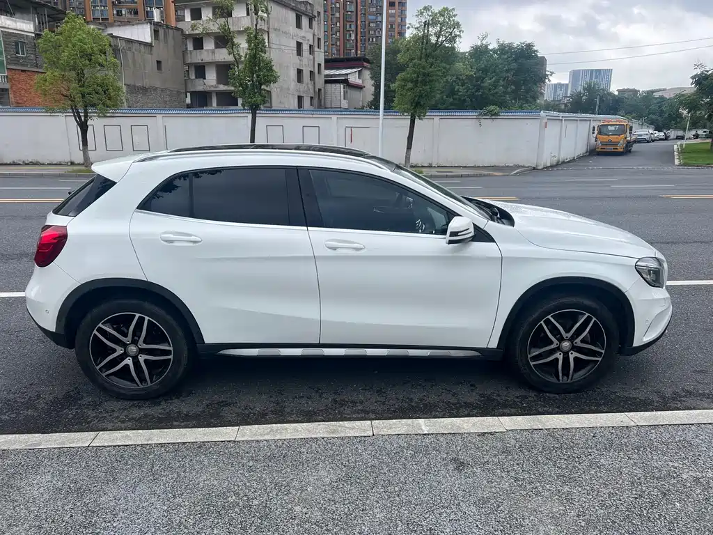 Mercedes-Benz GLA — миниатюра 15