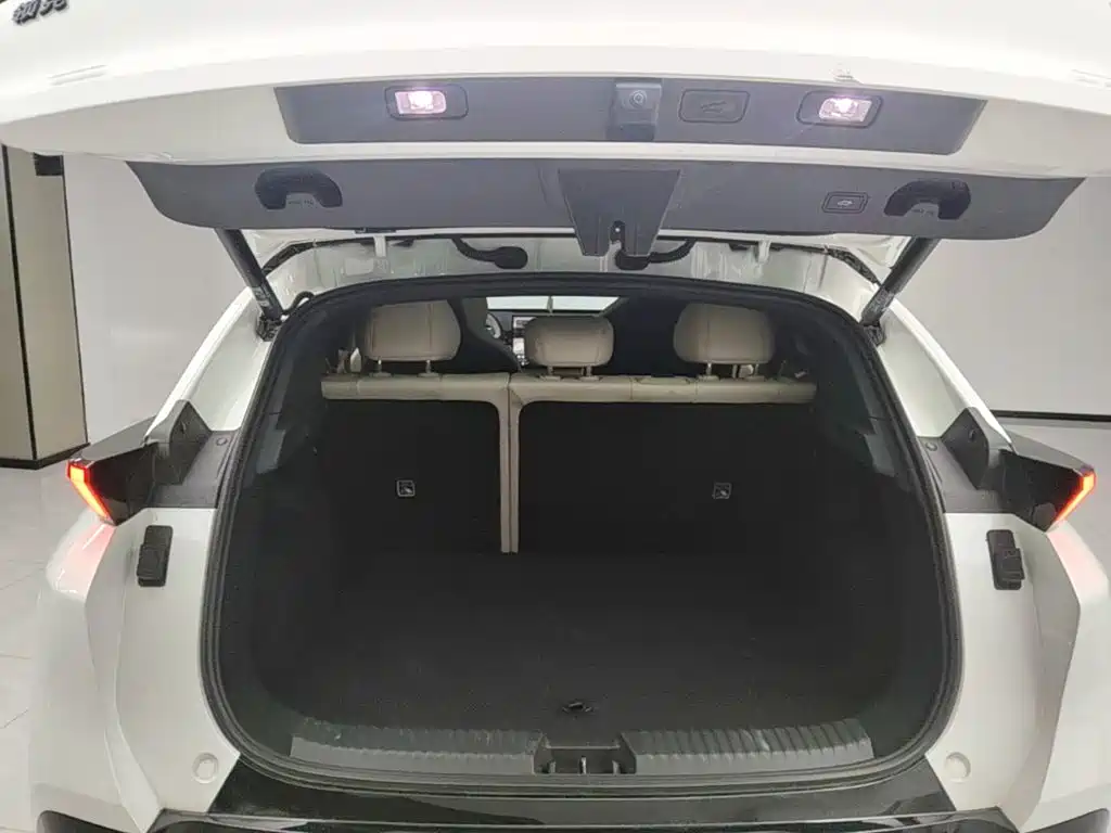 Lynk & Co Z20 — миниатюра 19