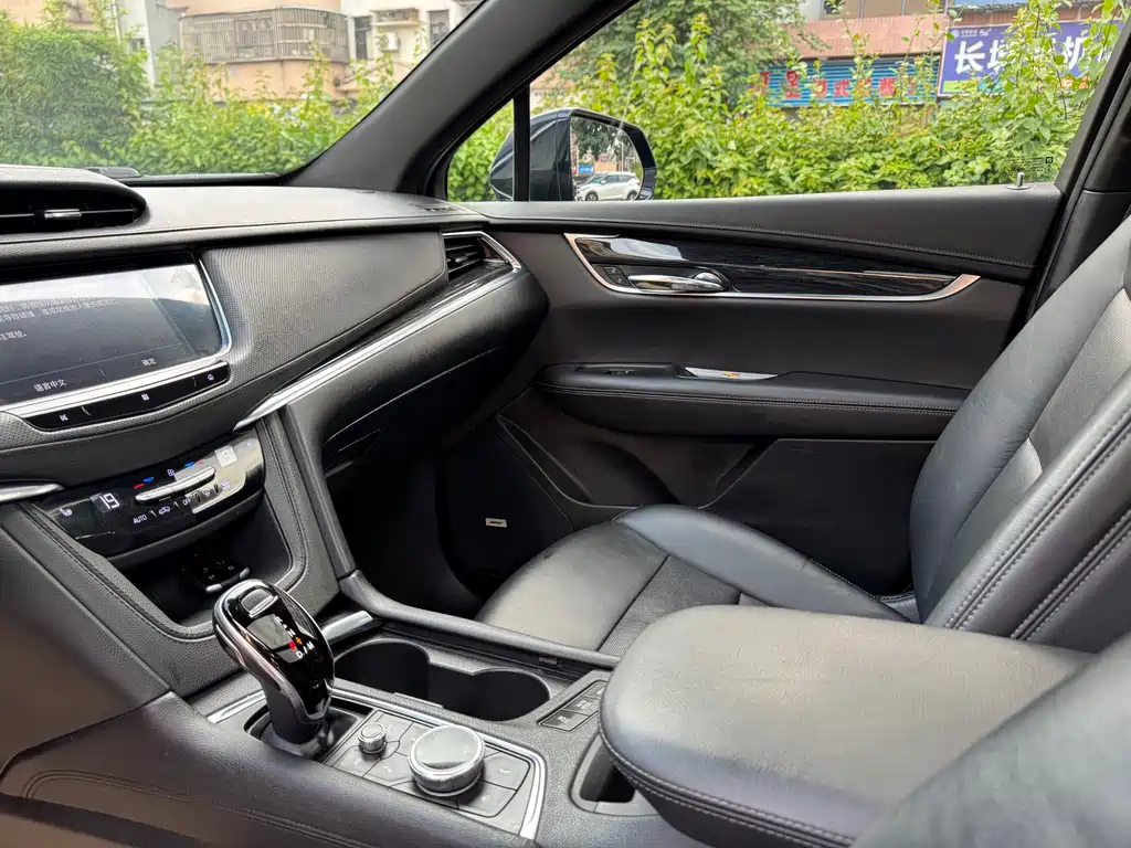 Cadillac XT5 — миниатюра 9