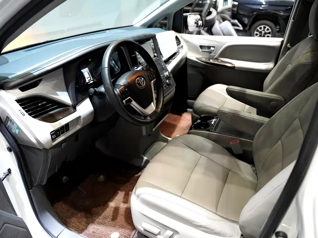 Toyota Sienna 2020 3.5L