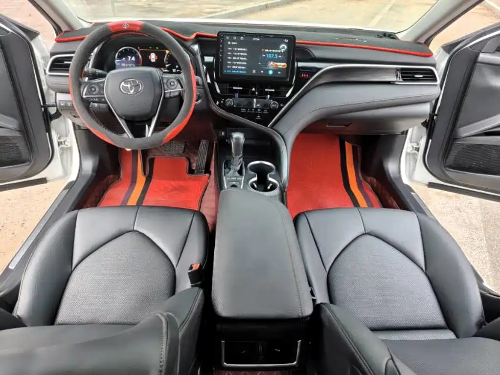 Toyota Camry — миниатюра 14