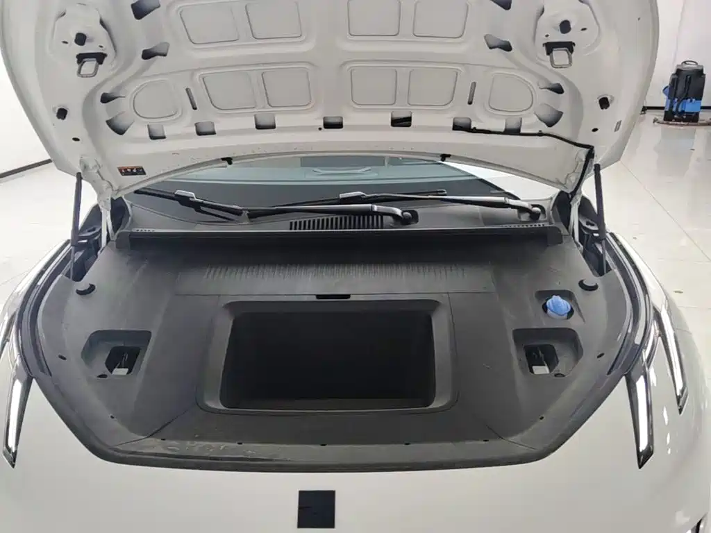 Lynk & Co Z20 — миниатюра 20