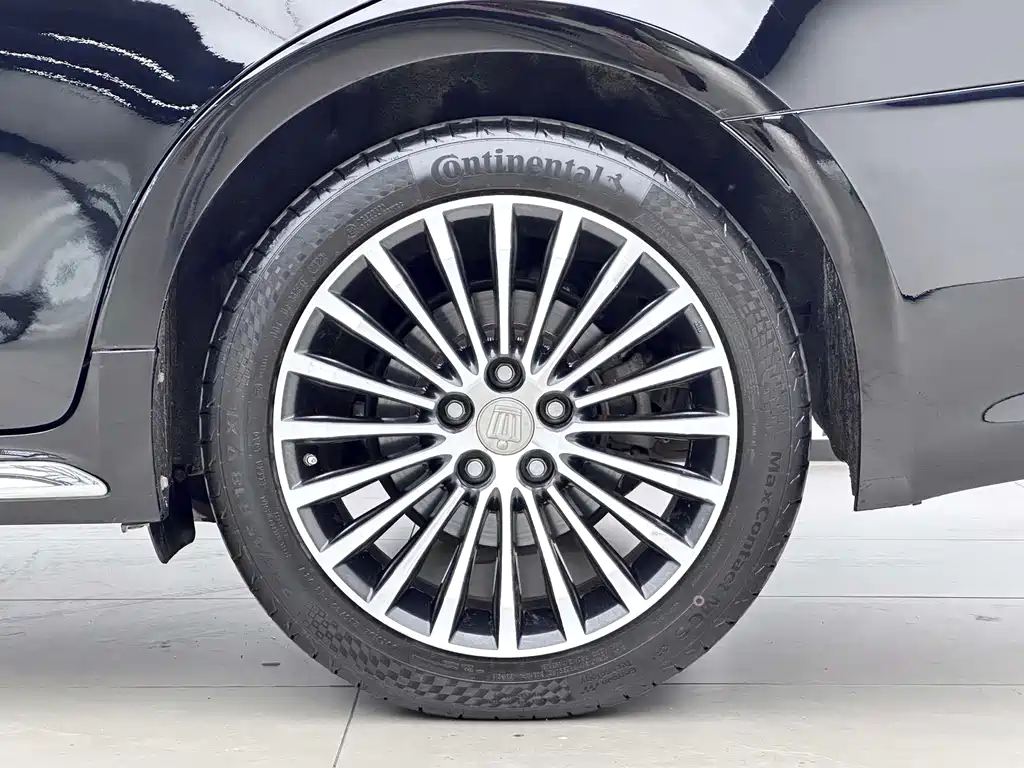 Toyota Crown — миниатюра 13
