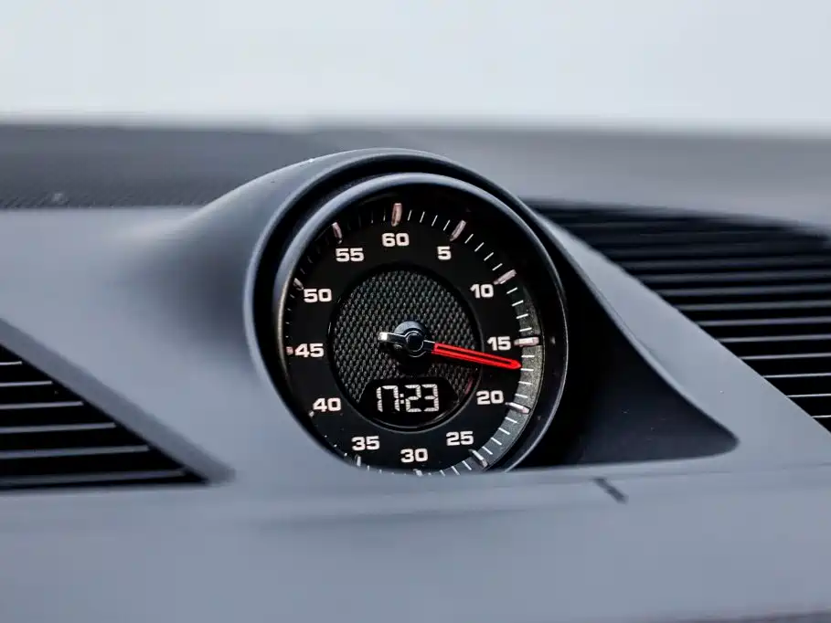 Porsche Cayenne — миниатюра 15