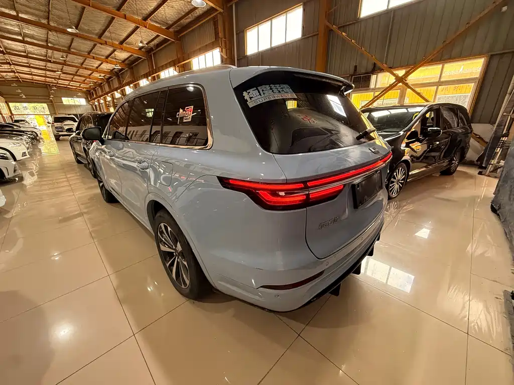 Li Auto Li ONE — миниатюра 10