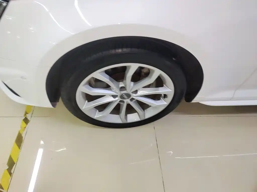 Audi A4L — миниатюра 23