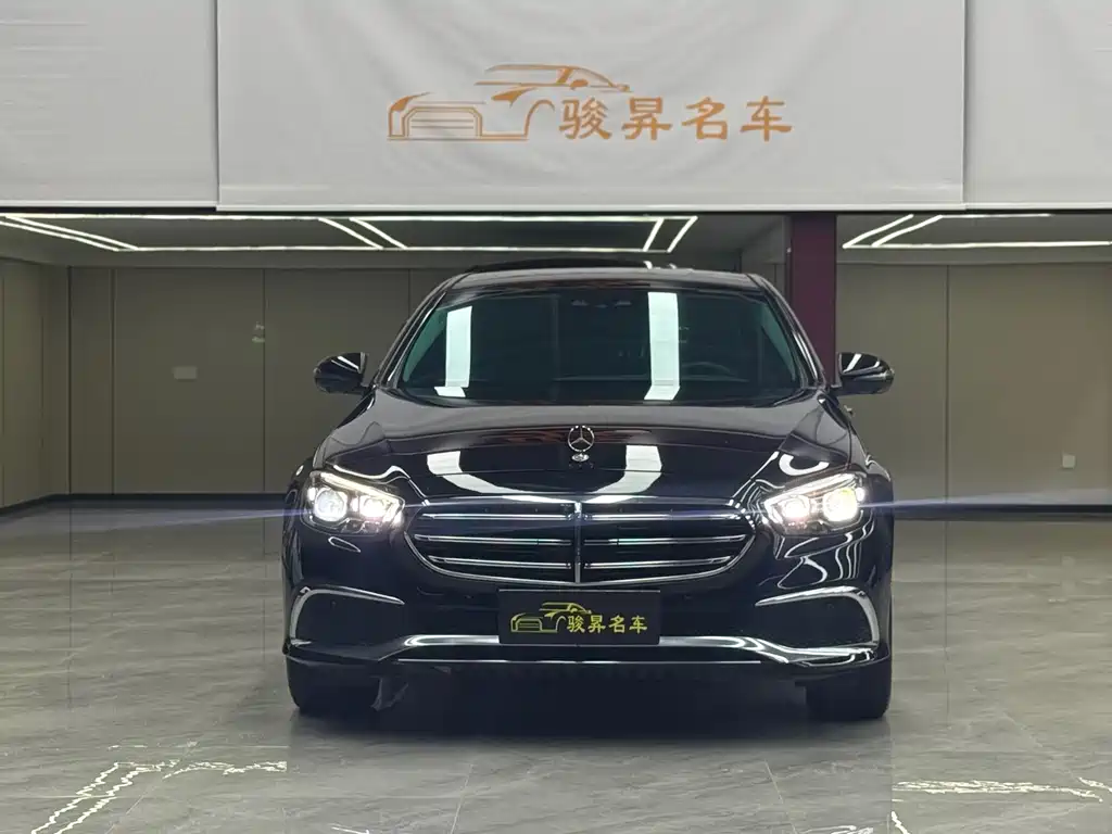 Mercedes-Benz E-Class — миниатюра 2
