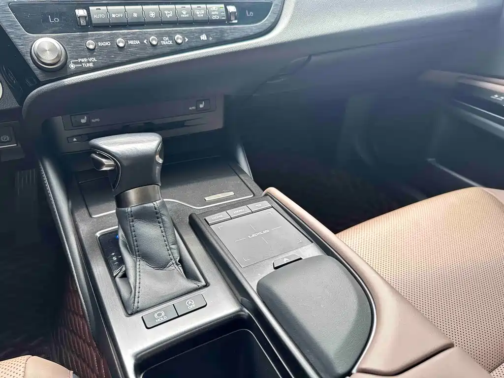 Lexus ES — фотографии объявления, Фото 23