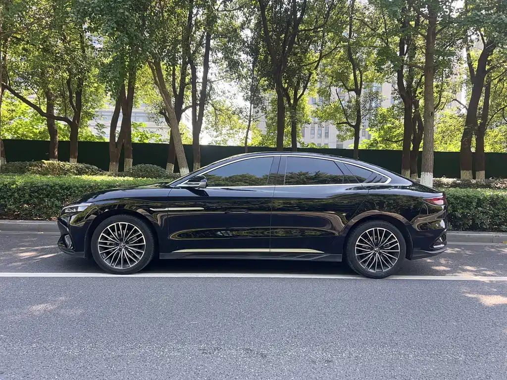 BYD Han — миниатюра 7