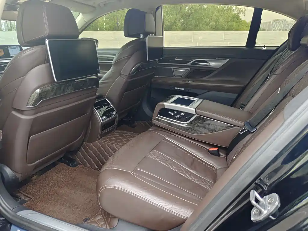 BMW 7 Series 7 2018 730Li Premium