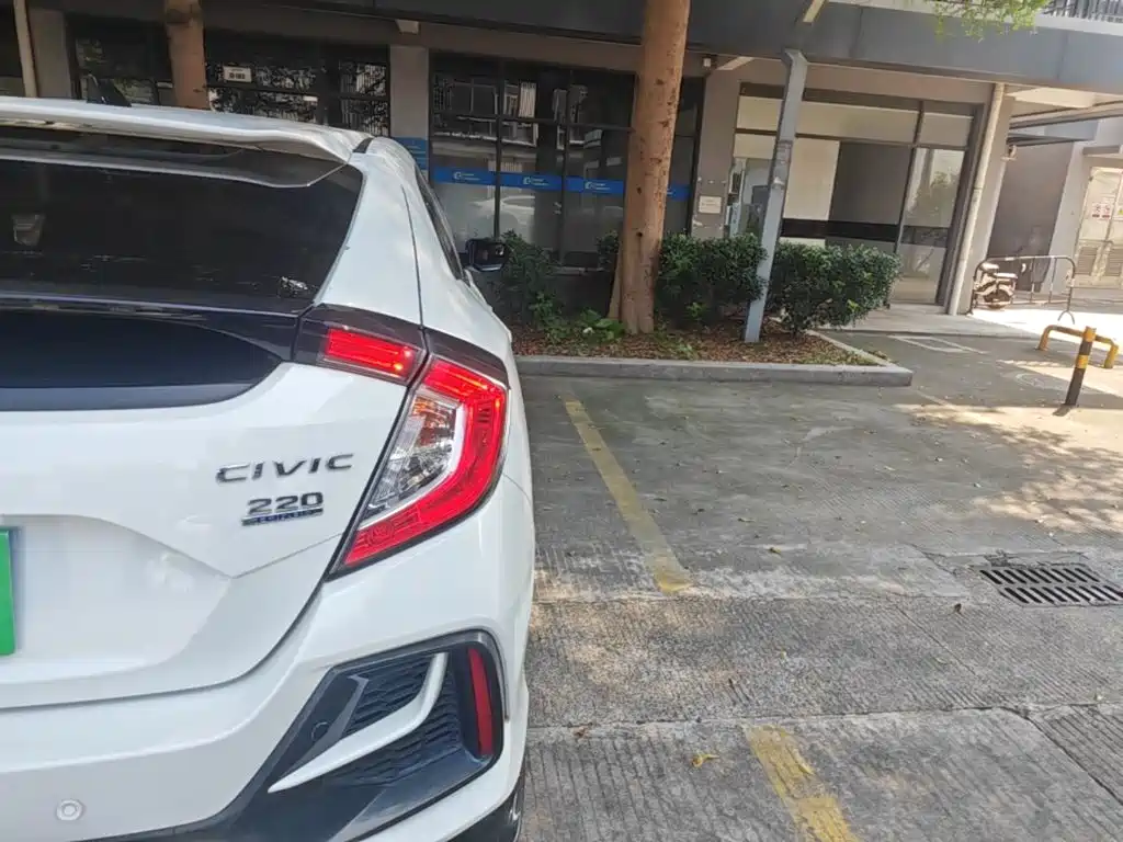 Honda Civic — миниатюра 8
