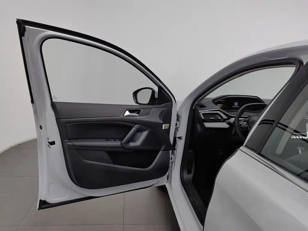 Peugeot 408 — миниатюра 8