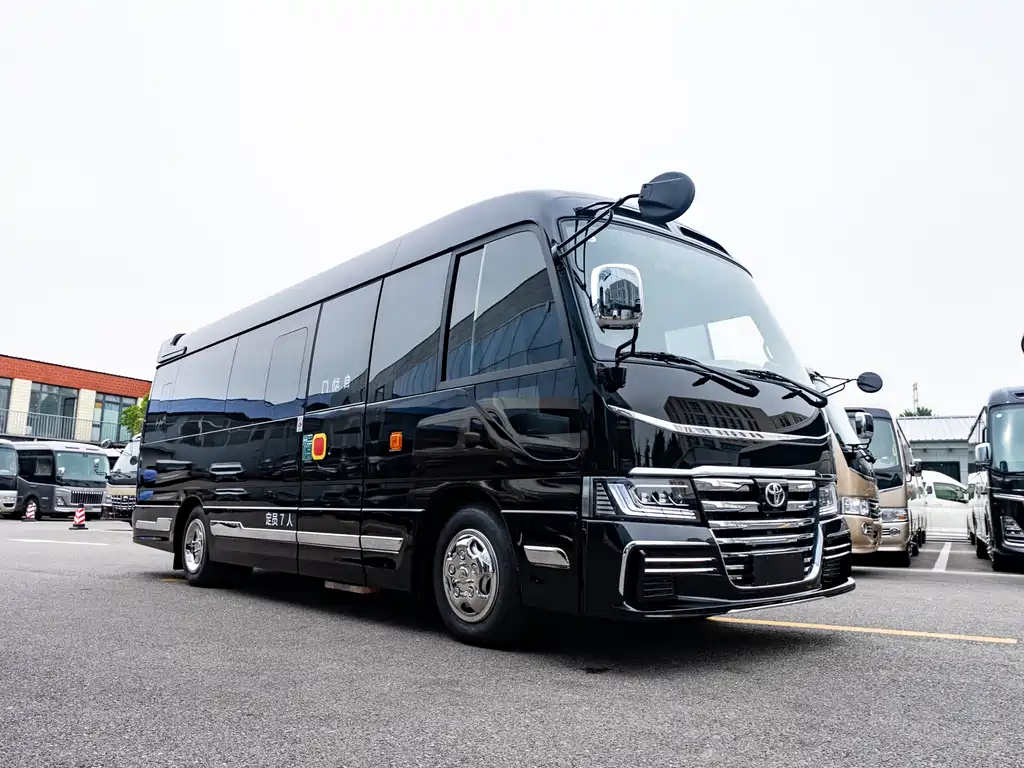 Toyota Coaster 2025 4.0L MT