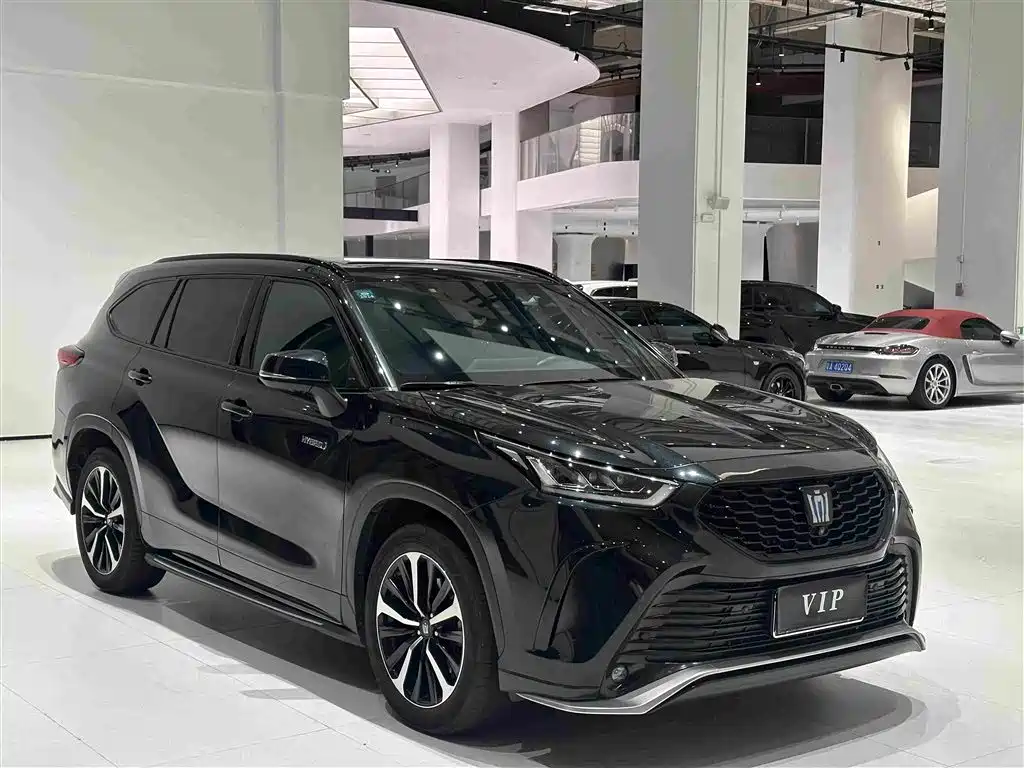 Toyota Crown Kluger — миниатюра 3