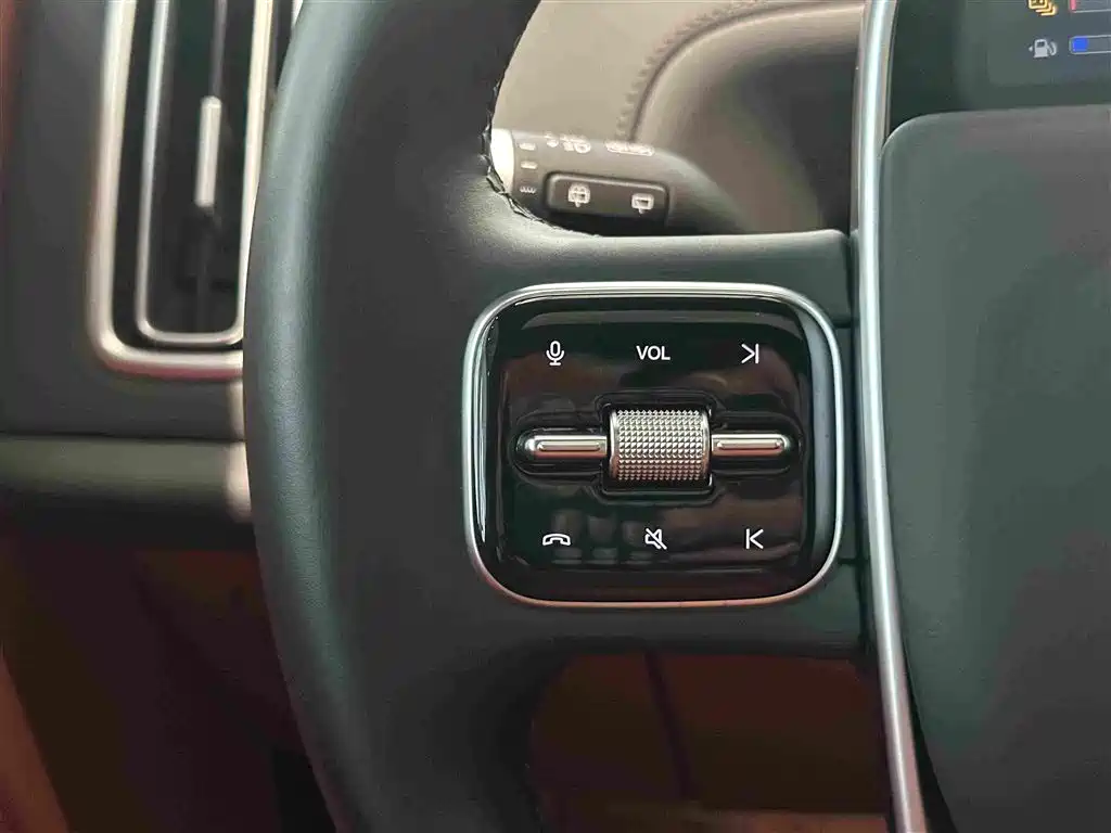 Li Auto Li L8 — миниатюра 18