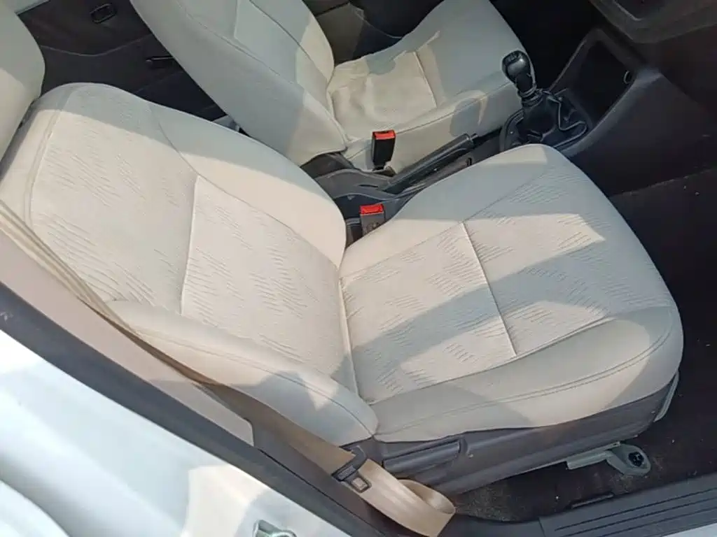Wuling Hongguang V — миниатюра 25