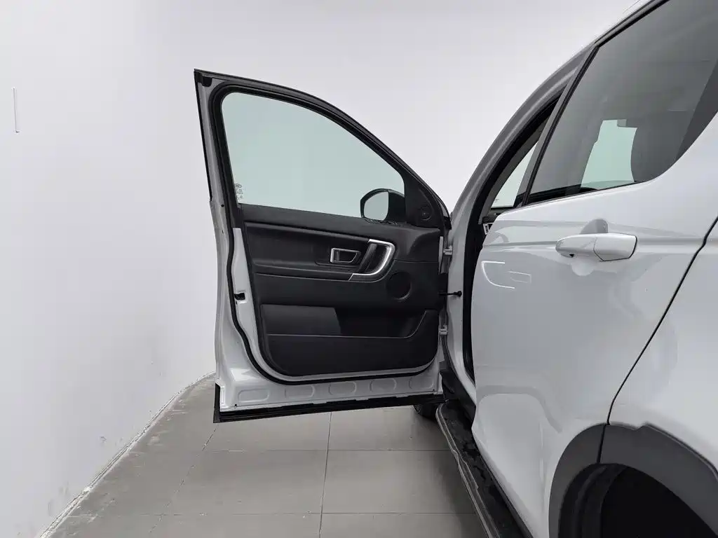 Land Rover Discovery Sport — миниатюра 8