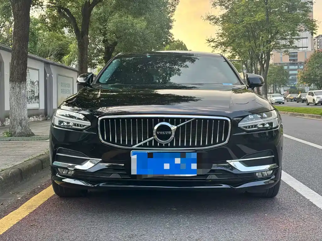 Volvo S90 — миниатюра 2
