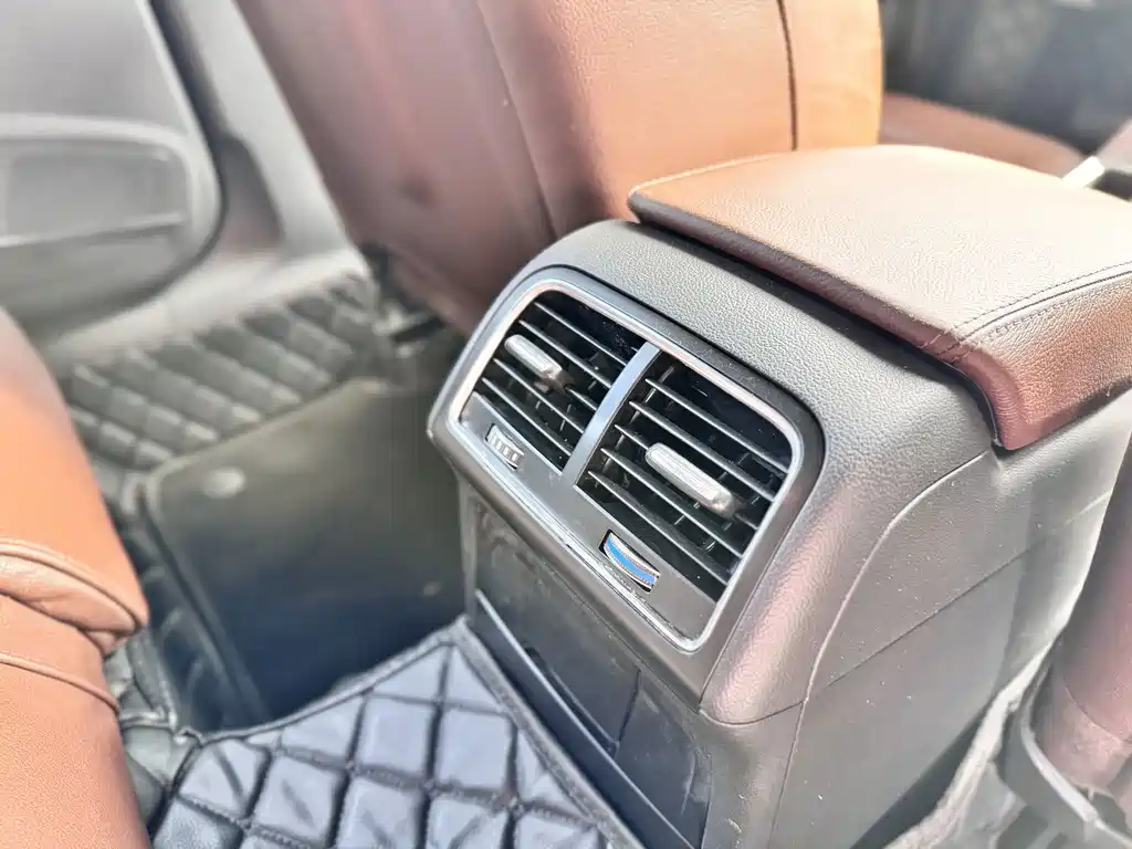 Audi A4L — миниатюра 11