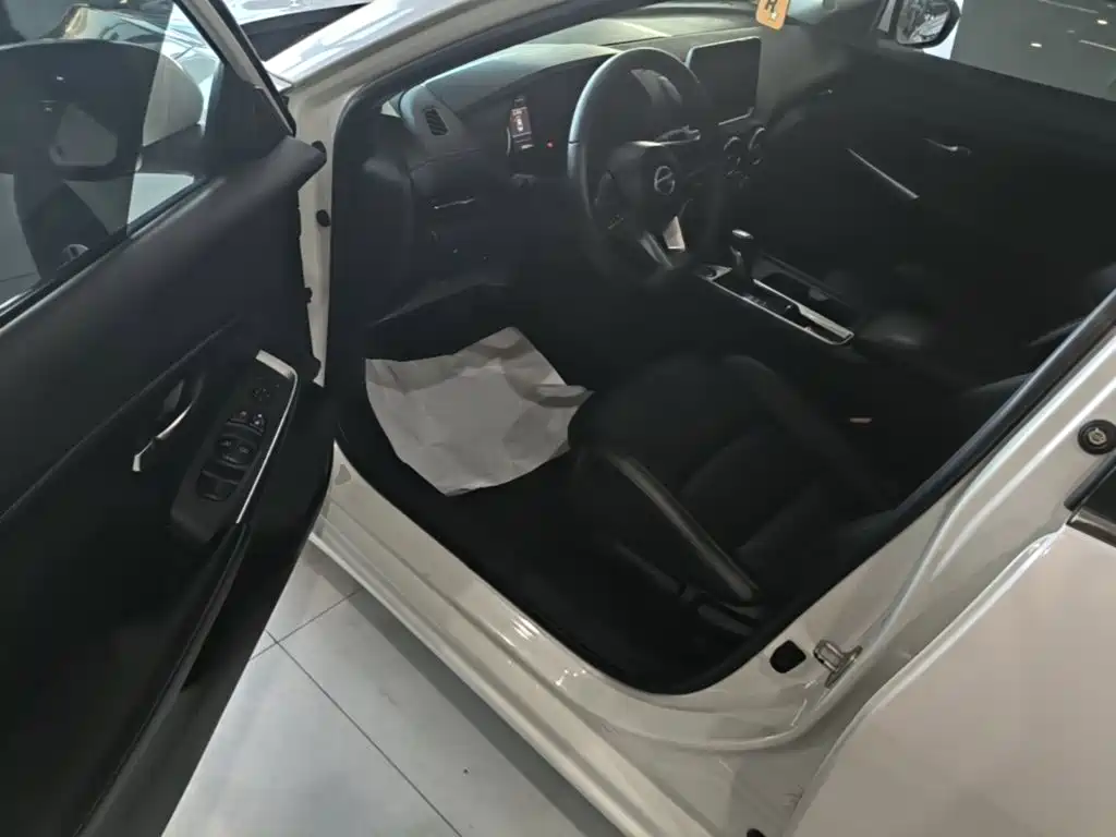 Nissan Sylphy — миниатюра 16