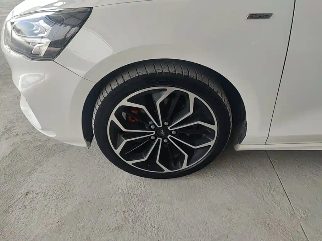 Ford Focus — миниатюра 23