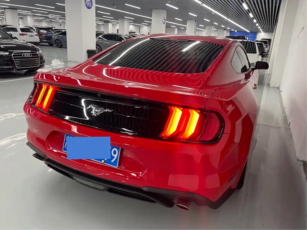 Ford Mustang — миниатюра 5