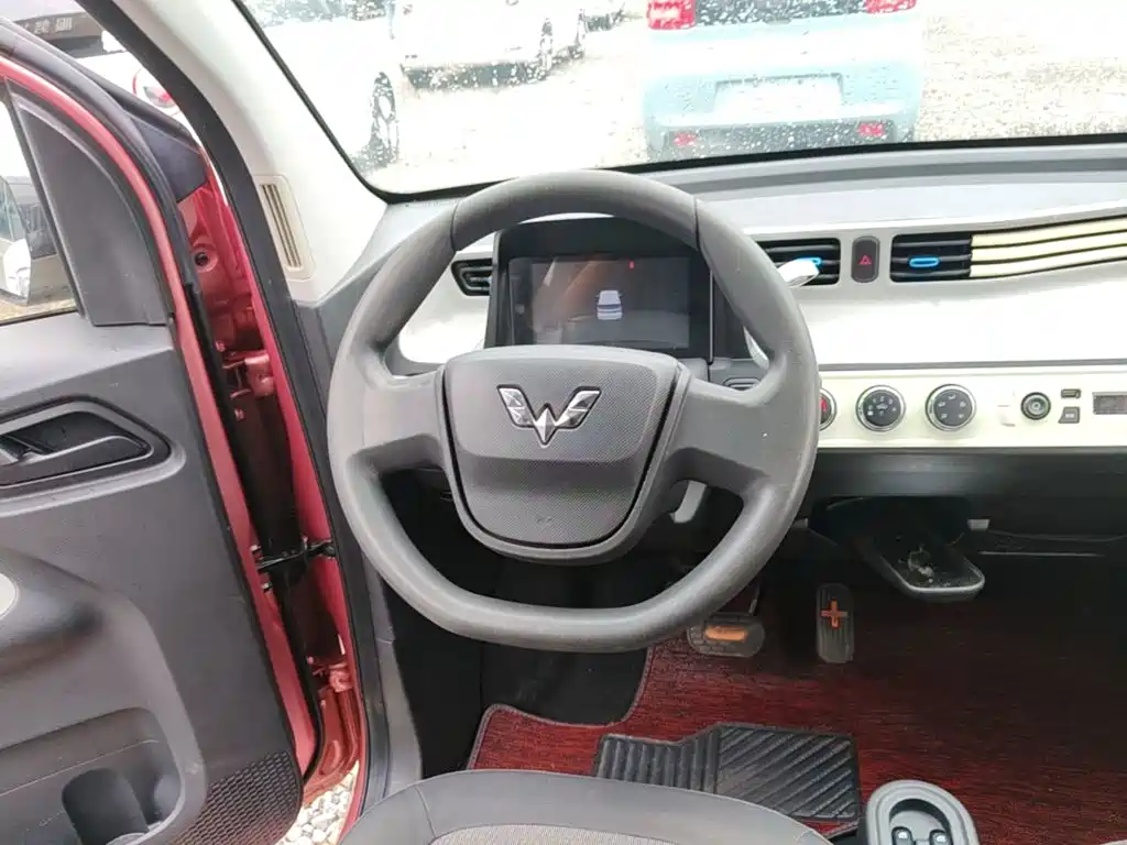 Wuling MINIEV — миниатюра 11