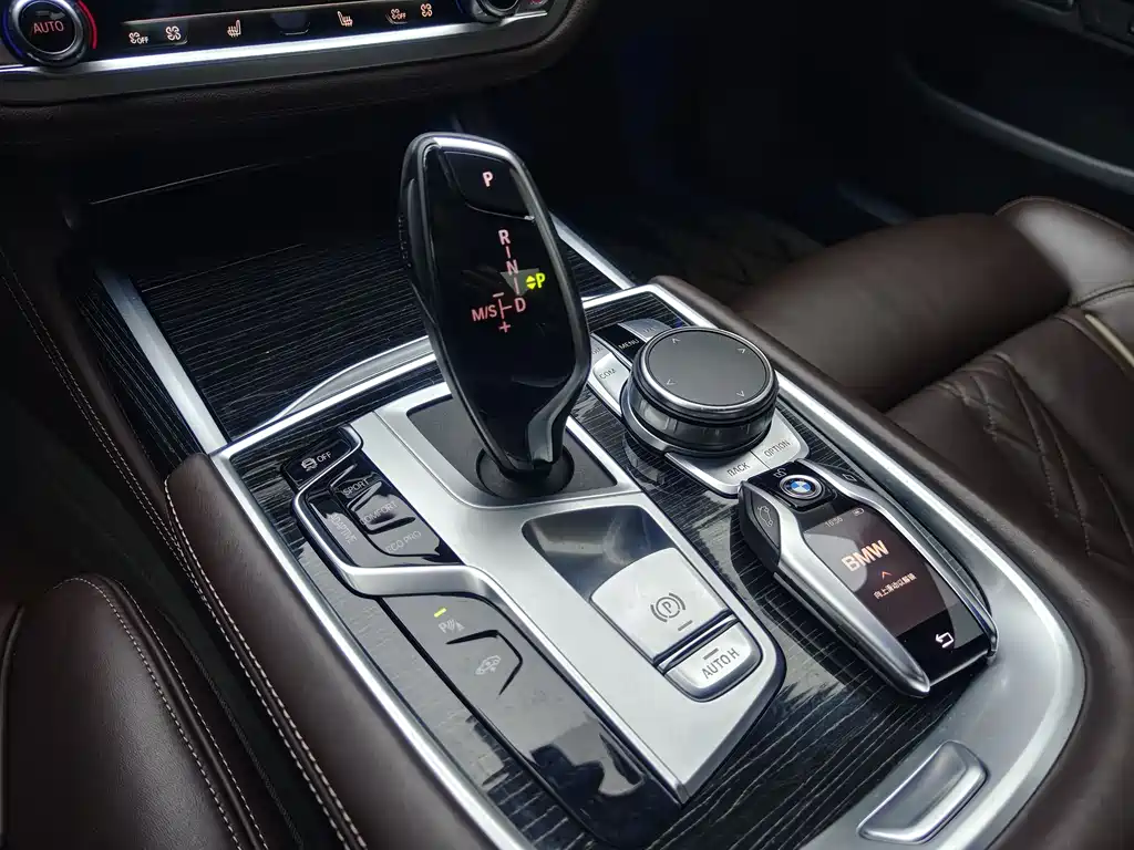 BMW 7 Series 7 2021 730Li M Sport