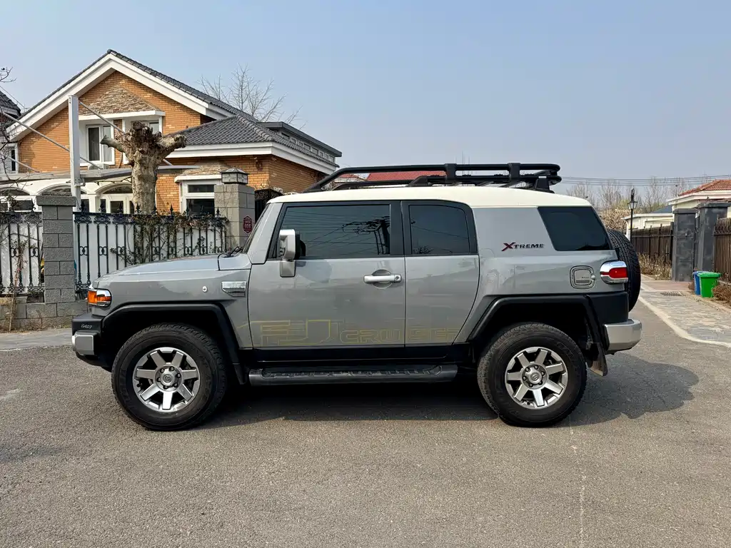 Toyota FJ Cruiser FJ 2019 4.0L AT