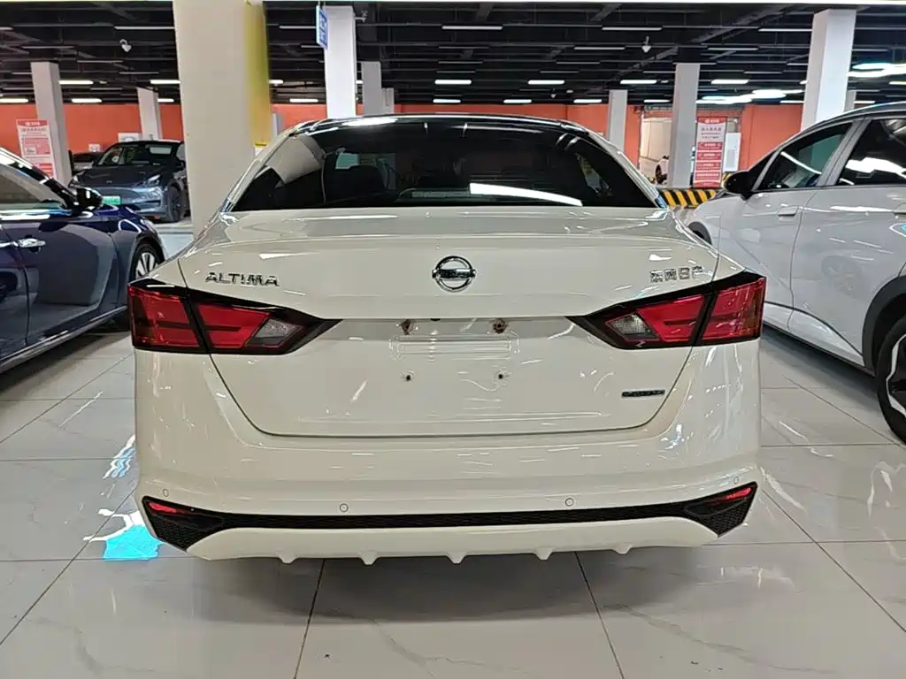 Nissan Teana — миниатюра 6