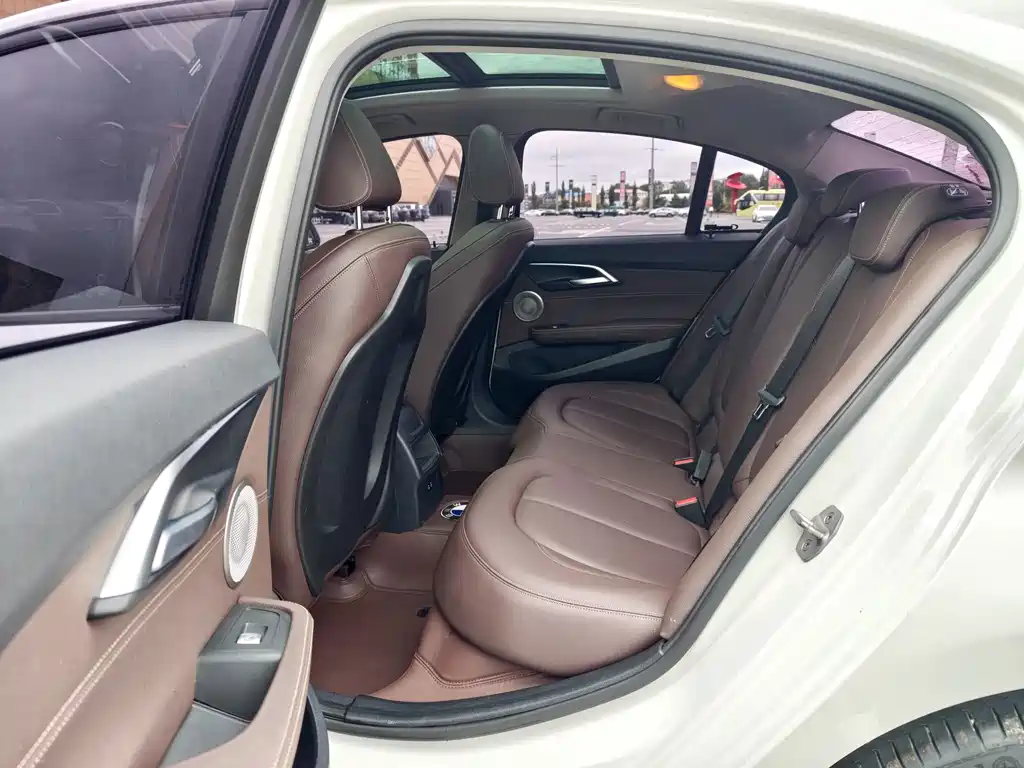 BMW 1 Series — миниатюра 19
